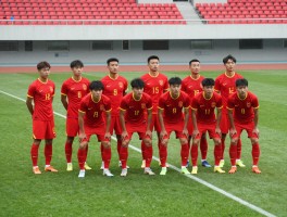 国足韩国有利进攻吗,历史战绩如何对比,阵型选择有何影响,年轻球员能否担当