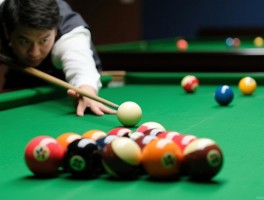 越位台球是什么意思啊,怎么判定的,算犯规吗,该如何避免