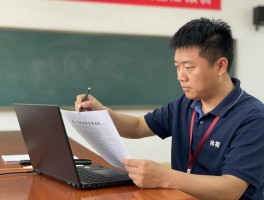 边裁小胡是谁,日常工作包括哪些,如何提高判罚准确性