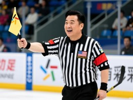 文松边裁,文松真的当过边裁吗，喜剧演员如何胜任边裁，娱乐赛事边裁判罚标准是什么