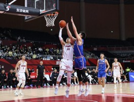 篮球进攻基础,如何快速突破上篮,投篮命中率提升技巧,团队配合战术