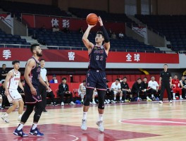 篮球换手转身怎么练,为什么总失误,实战如何运用，专业指南助你突破防守