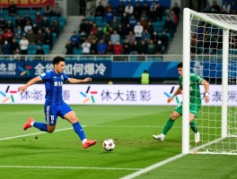 亚泰大连点球,谭龙为何失点,朱世玉世界波多精彩,全华班如何爆冷