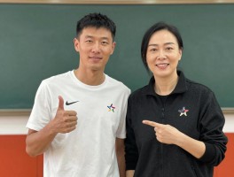 高峰球员丨为什么叫快刀,现在做什么工作,和那英为什么分手