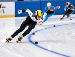 速滑越位蓝线是什么意思,短道速滑蓝线规则怎么判罚,蓝线内外超越区别在哪