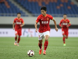 球员李昂：职业生涯如何成就辉煌,技术特点是什么,未来去向引关注？