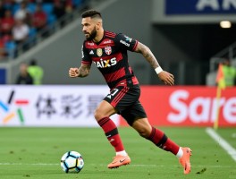 球员西罗,西罗·阿尔维斯为何能立足亚洲联赛,他的技术特点如何