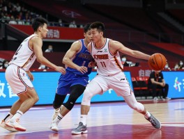 篮球中锋的突破,如何背身单打,脚步技巧有哪些,怎样避免走步违例