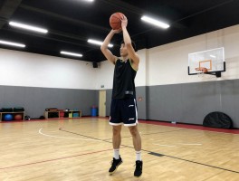 篮球明星刻苦训练为什么成功,凌晨几点开始训练,如何保持自律几十年