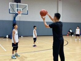 教授篮球，教学步骤有哪些，如何分阶段教学，怎样设计课程