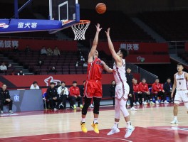 篮球前场球战术丨前场球战术怎么跑位,前场底线球战术图解,前场篮板怎么抢