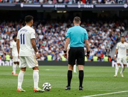 皇马进攻有利绝杀了谁，绝杀球如何判定进攻有利，裁判绝杀判罚有何争议