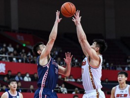 篮球被盖帽怎么办丨破解防守策略,如何避免被封盖,投篮时机怎么选,假动作如何使用