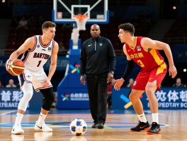 巴顿球员,足球篮球如何区分？中国巴顿近况如何？威尔巴顿为何退役？