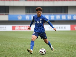 张璐球员丨他什么水平,为什么叫拼命三郎,现在在哪踢球