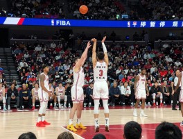 篮球暂停规则全解析,NBA与FIBA规则有何差异,最后两分钟为何只能叫3次暂停？