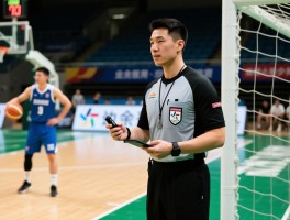 边裁收费,足球边裁一场多少钱，篮球边裁如何收费，业余比赛边裁费用多少