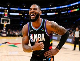 NBA搞笑球员行为大揭秘,场上场下有哪些经典瞬间,幽默感如何影响球队氛围