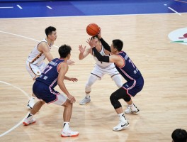 篮球挤人,防守时怎么算犯规,如何正确卡位,无球对抗规则是什么