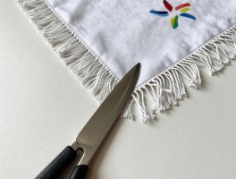 怎么裁掉流苏边丨拆后如何收边不散口,不同面料要注意什么,剪多长合适