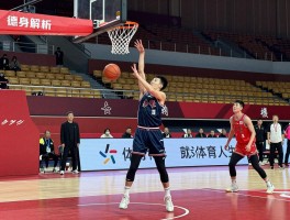 篮球转身球核心技术解析，如何快速过人，实战中怎样结合假动作？