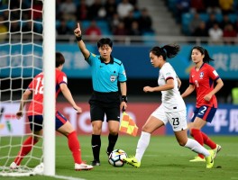 女足对阵韩国女足的边裁判罚分析,边裁如何影响比赛结果,关键越位判罚解读