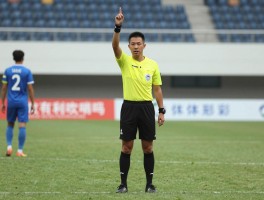 进攻有利吹哨吗,裁判如何掌握有利原则,什么时候补吹犯规,有利手势代表什么