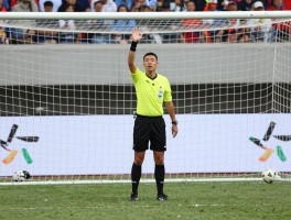 足球边裁失意门球，门球误判如何影响比赛结果，边裁视线被遮挡怎么办