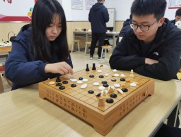 五子棋是进攻方有利吗,先手优势如何把握,怎样组织有效进攻,攻防如何转换