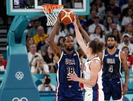 篮球里约决赛,美国男篮如何实现三连冠,杜兰特表现怎样,女篮是否完成六连冠