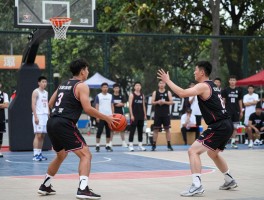 街头篮球分球实战全攻略,如何把握分球时机,内线分球怎么操作,职业选手有哪些技巧