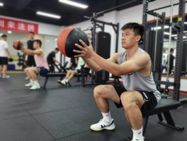 重篮球训练,如何正确使用加重篮球,重量选择有哪些讲究,训练效果是否明显