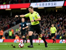 英超边裁被虐,边裁为何屡遭攻击,裁判安全如何保障,英超裁判压力管理,如何改善裁判环境