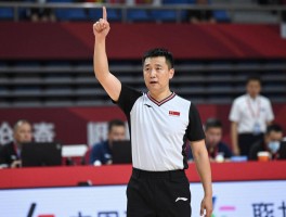 篮球裁判基本手势怎么分步学,常见犯规手势有哪些,如何避免裁判误解