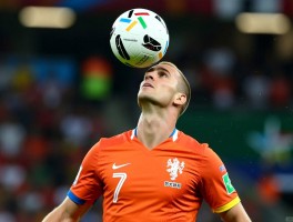 范佩西球员,为什么叫范大将军,2014年世界杯头球有何意义,技术特点是什么