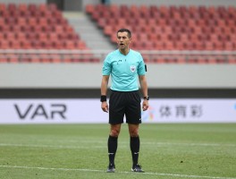 足球有没有进攻有利，什么情况下适用，裁判如何掌握尺度，VAR会介入吗