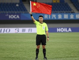 边裁基本判罚,边裁职责包括哪些,旗语如何示意,如何避免误判