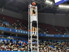 球员云梯是什么意思,有哪些传奇故事,体重多少,为什么能成为街球巨星