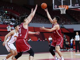 篮球长传球,在快攻中如何运用,技术动作要领是什么,如何避免传球失误