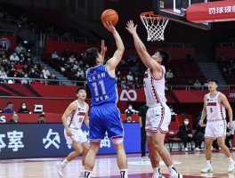 篮球破二三联防战术,罚球线策应,底角三分,如何有效破解防守盲区