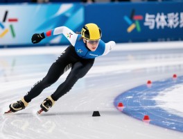 速滑越位是什么意思,短道速滑规则如何判定越位,直道末端超越为什么容易犯规