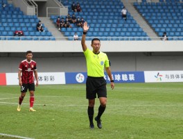 进攻有利是啥意思,裁判不吹犯规是怎么回事,什么时候结束