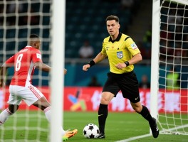 进攻有利原则后犯规,什么情况下适用,VAR介入时机,裁判如何掌握