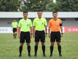 边裁服从主裁还是副裁好,判罚分歧如何处理,边裁主要听谁的,裁判团队如何协作