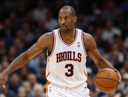 NBA球员隆多深度解析：为什么叫隆指导,职业生涯有哪些传奇时刻,篮球智商如何评价