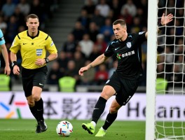 伊布越位进攻有利,什么情况下越位获利,裁判判罚标准如何界定