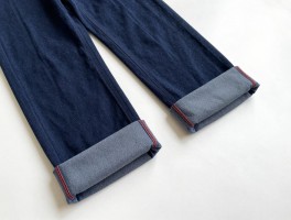 裁裤边薄款技巧,薄裤子怎么裁边不翘边,剪裤脚预留几厘米最合适,改薄款裤子要注意什么