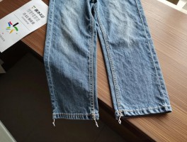 靖江裁裤边丨哪里找专业师傅,价格多少钱,自己怎么裁能保留原边,改裤脚注意事项