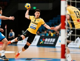 手球之后有没有进攻有利,如何判断有利原则,怎样利用犯规反击,何时该继续比赛