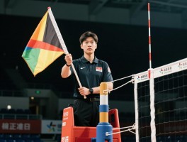 排球边裁动作,旗语图解大全,如何正确站位,判罚标准是什么